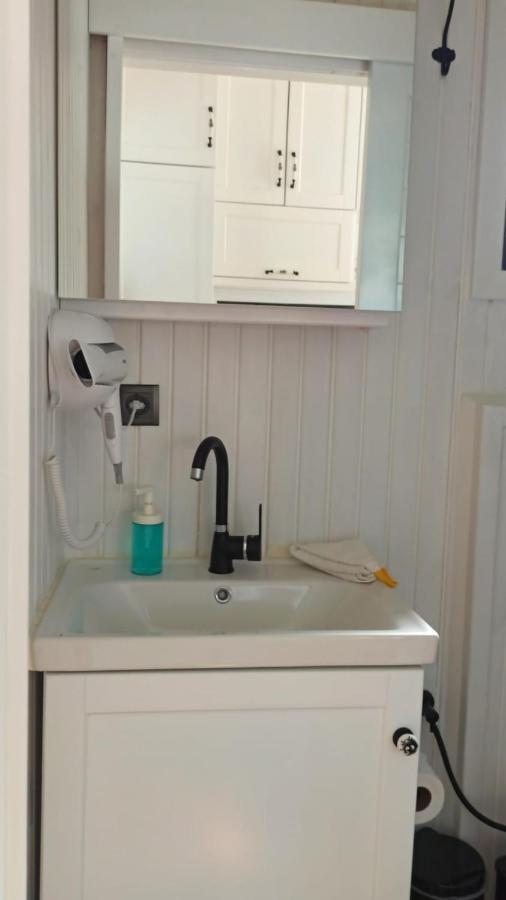 ホテル Vagona Tiny House リゼ エクステリア 写真